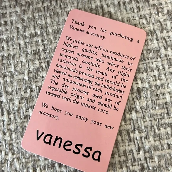 NWT Vanessa Straw Clutch w/ Floral Interior - Picture 7 of 10